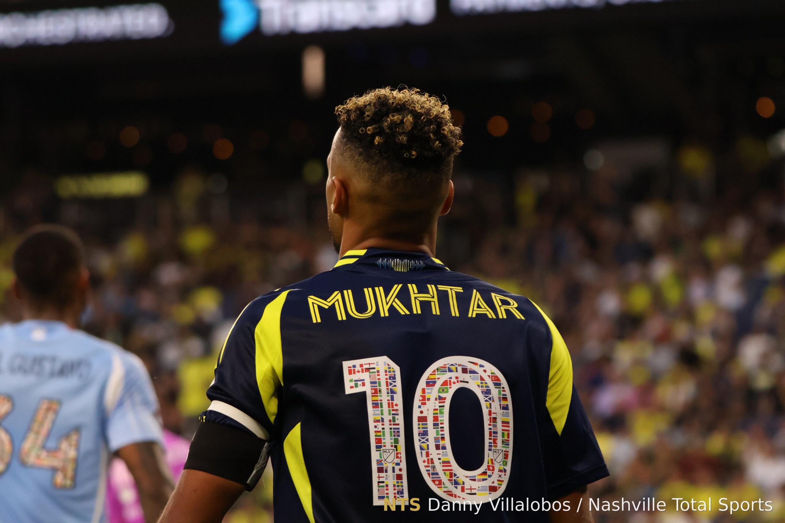 Hany Mukhtar dorsal 10 Nashville SC
