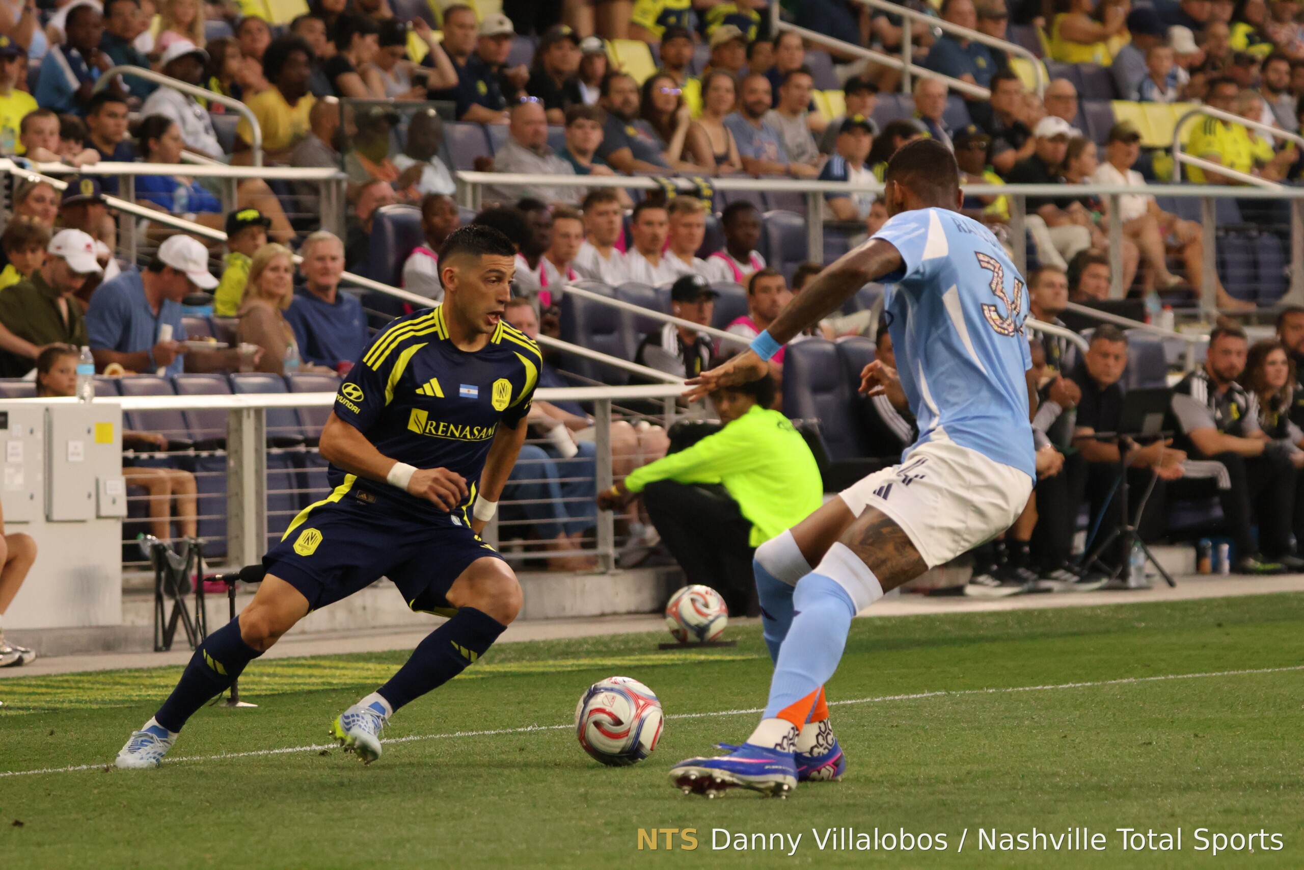 Espinoza en disputa · Nashville SC · 2026