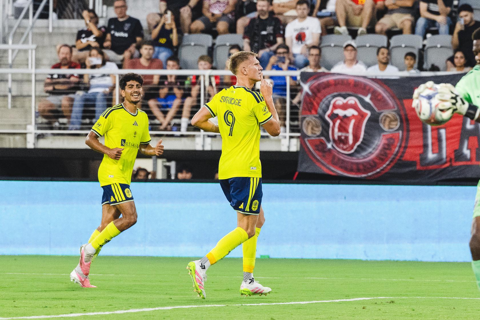 Sam Surridge silencia Audi Field