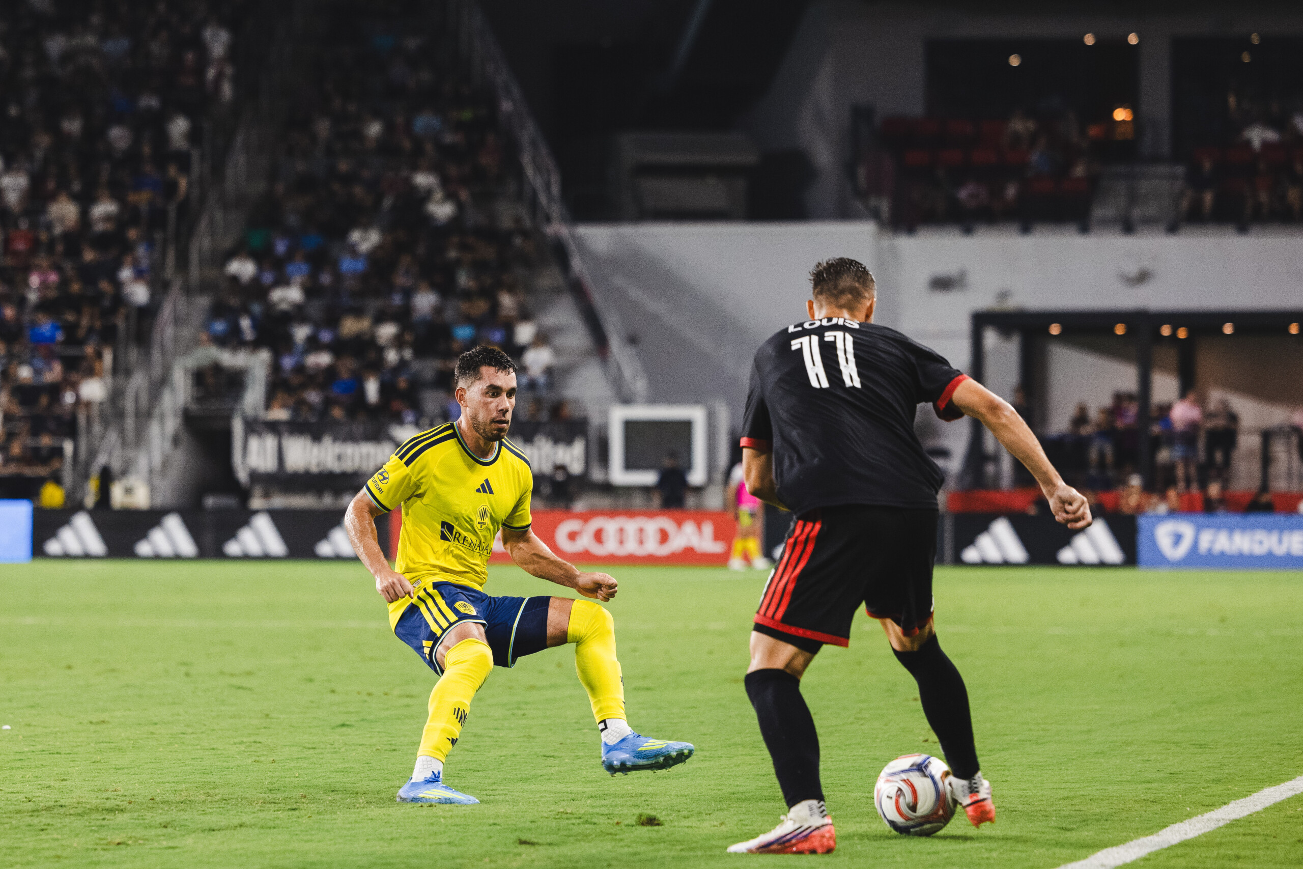 Nashville SC en el mediocampo