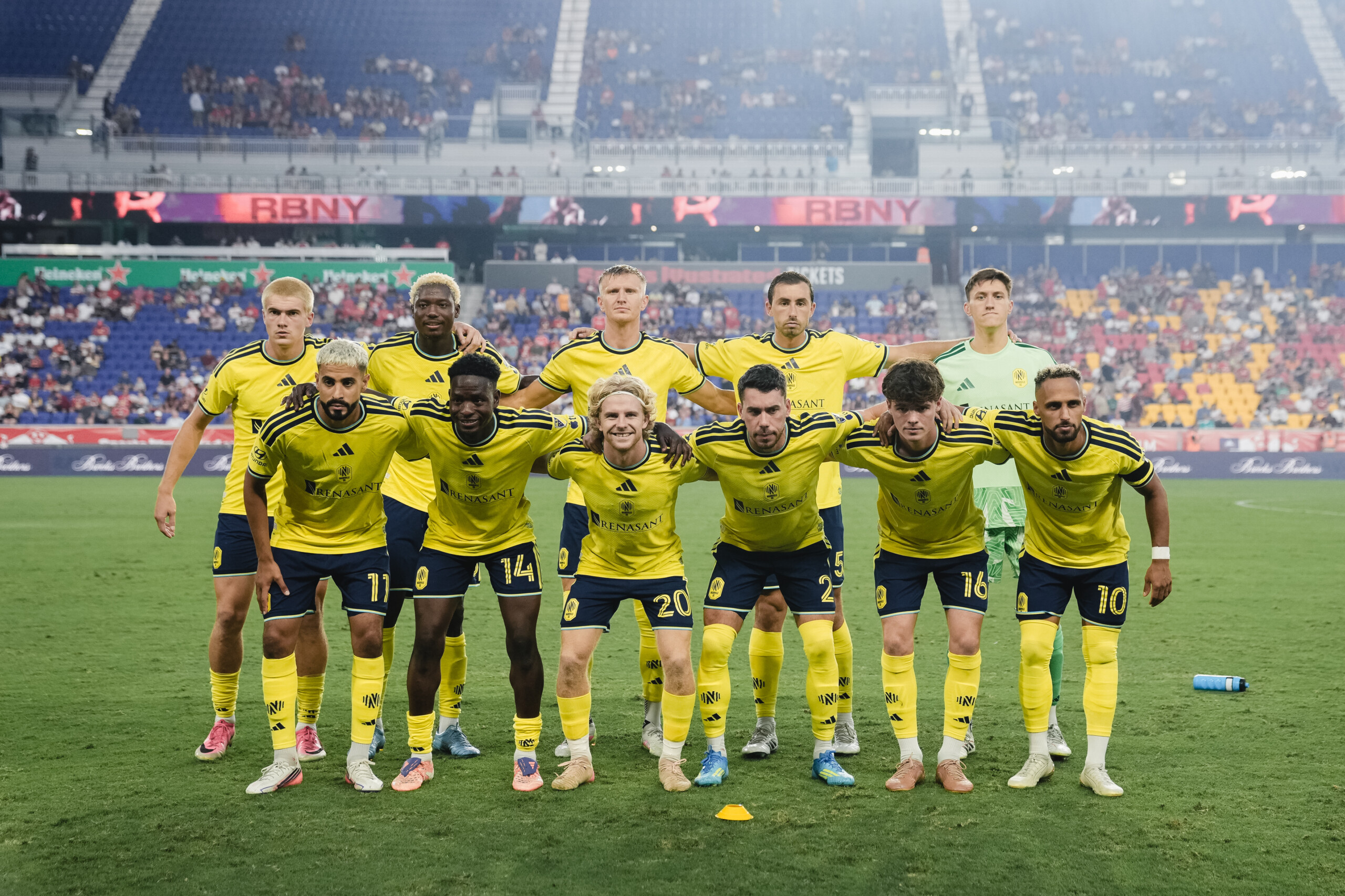 Nashville SC once titular ante New York Red Bulls
