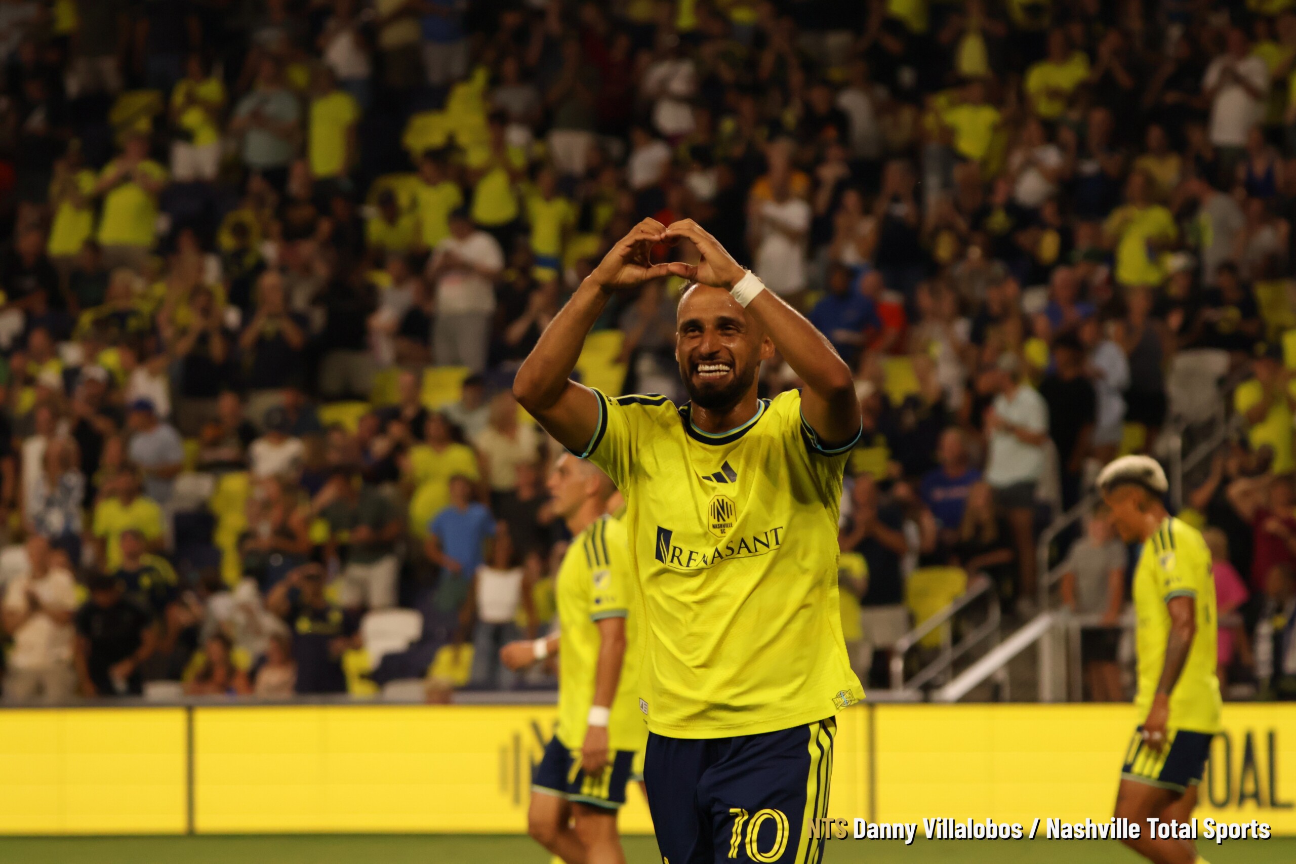 Hany Mukhtar celebra su gol para Nashville SC ante FC Cincinnati
